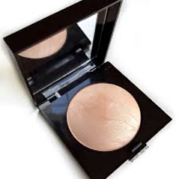 NWT Laura Mercier Matte Radiance Baked Powder Highlight 01 new in box - Picture 4 of 4